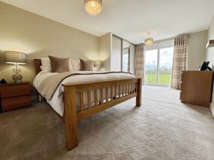 Photo 7- click for photo gallery